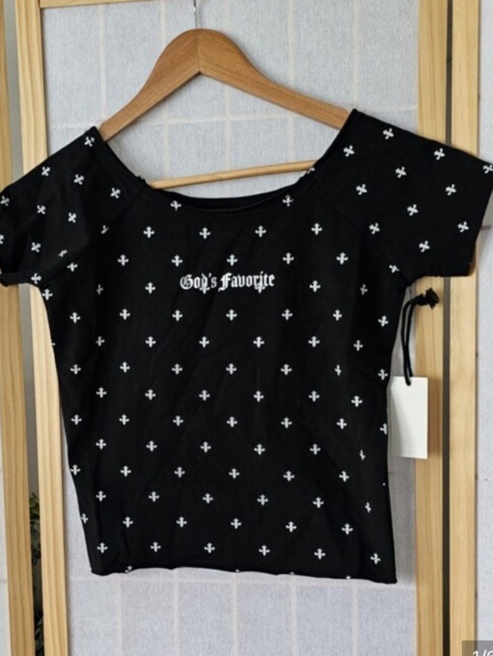 Urban Nation  black crop white cross pattern